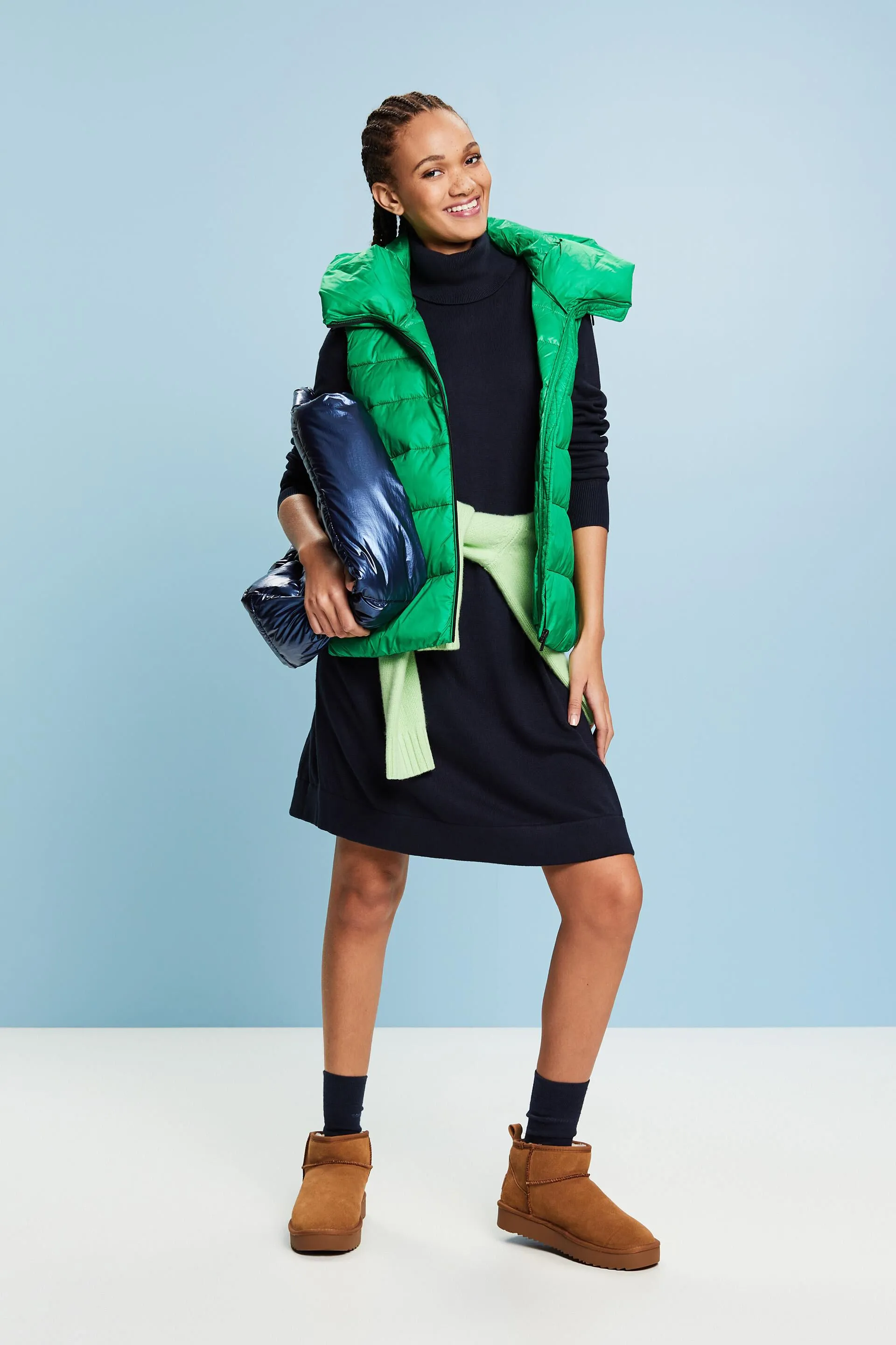 Abito mini in maglia con collo a tartaruga