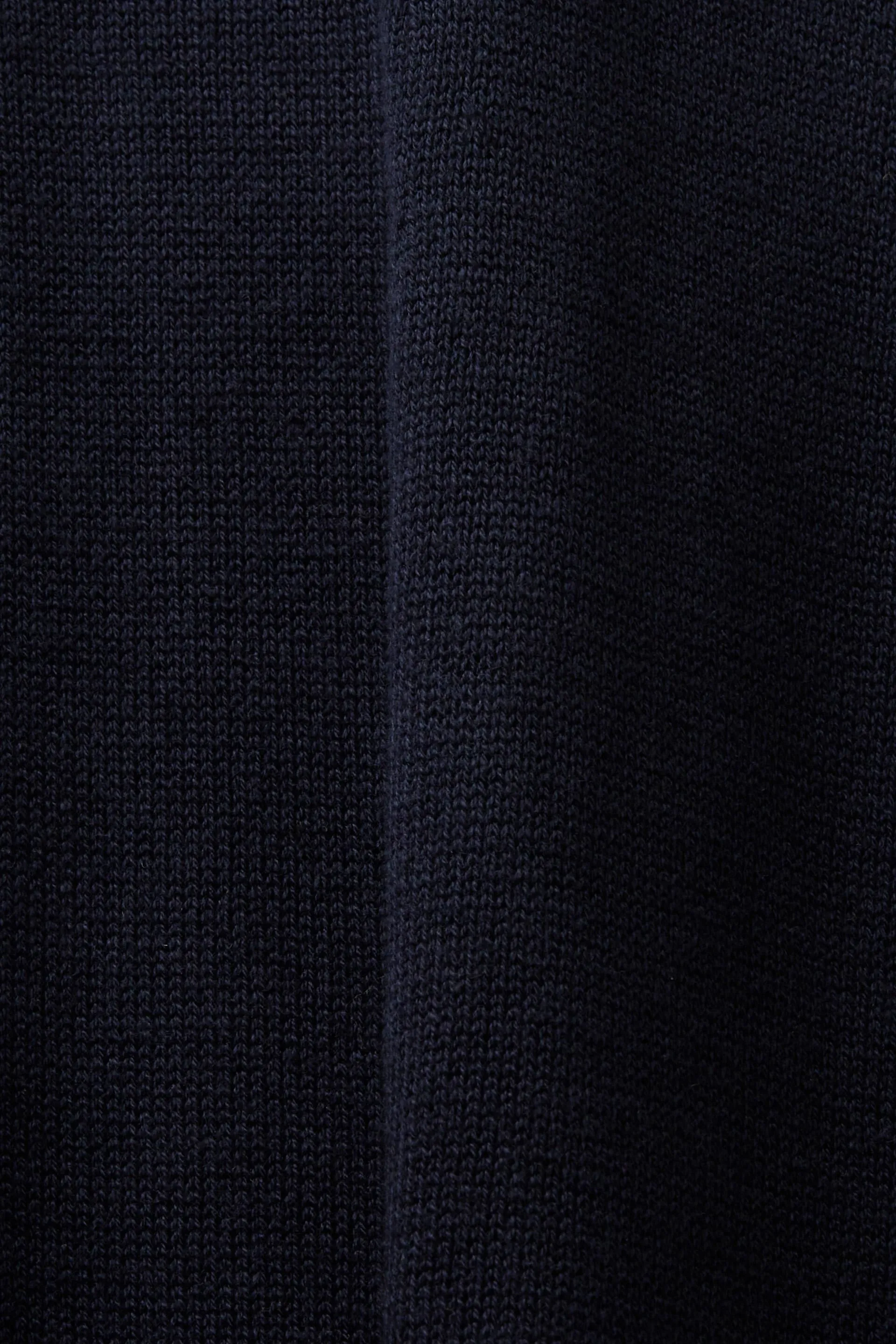 Abito mini in maglia con collo a tartaruga