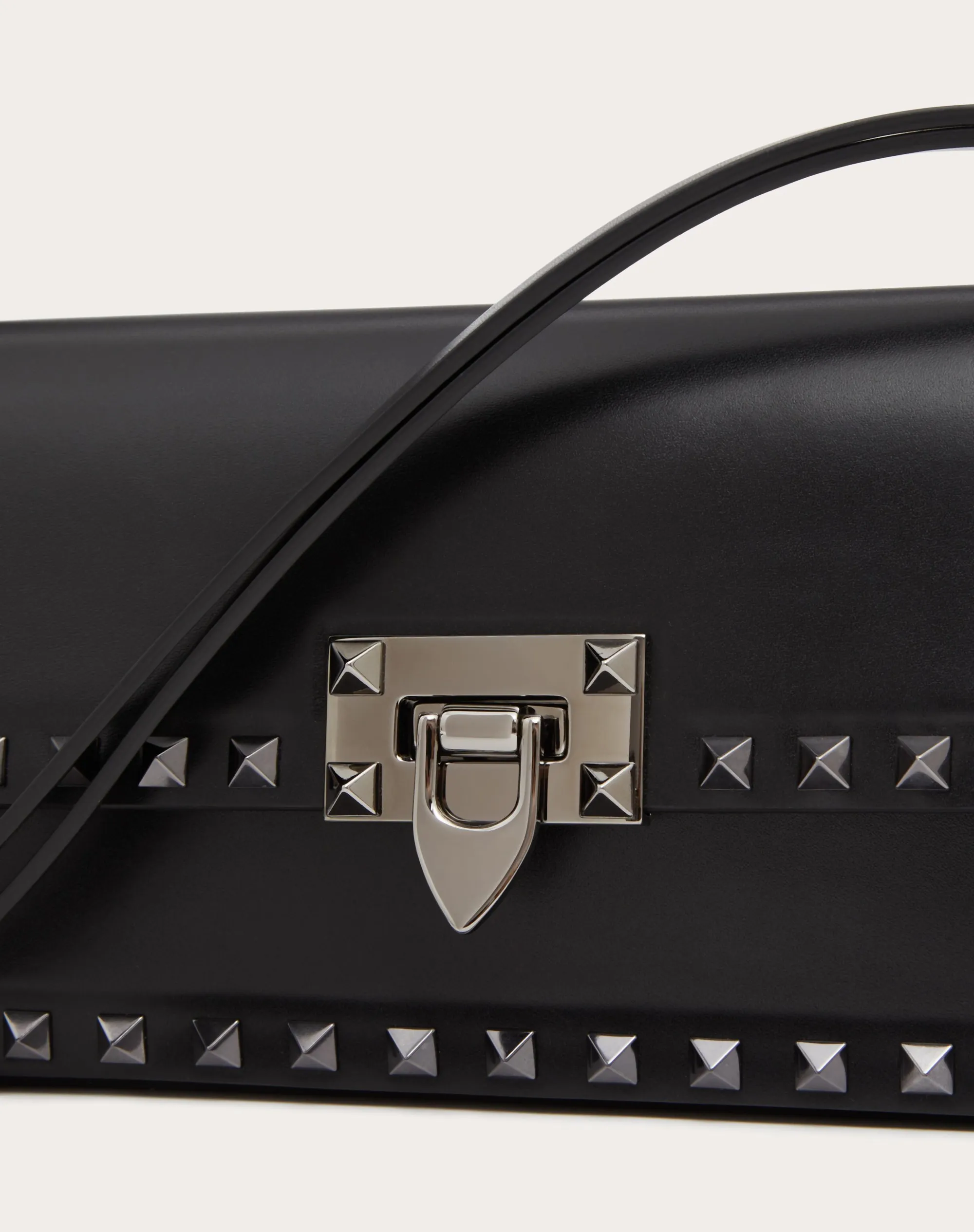 BORSA A SPALLA ROCKSTUD23 E/W IN VITELLO LISCIO