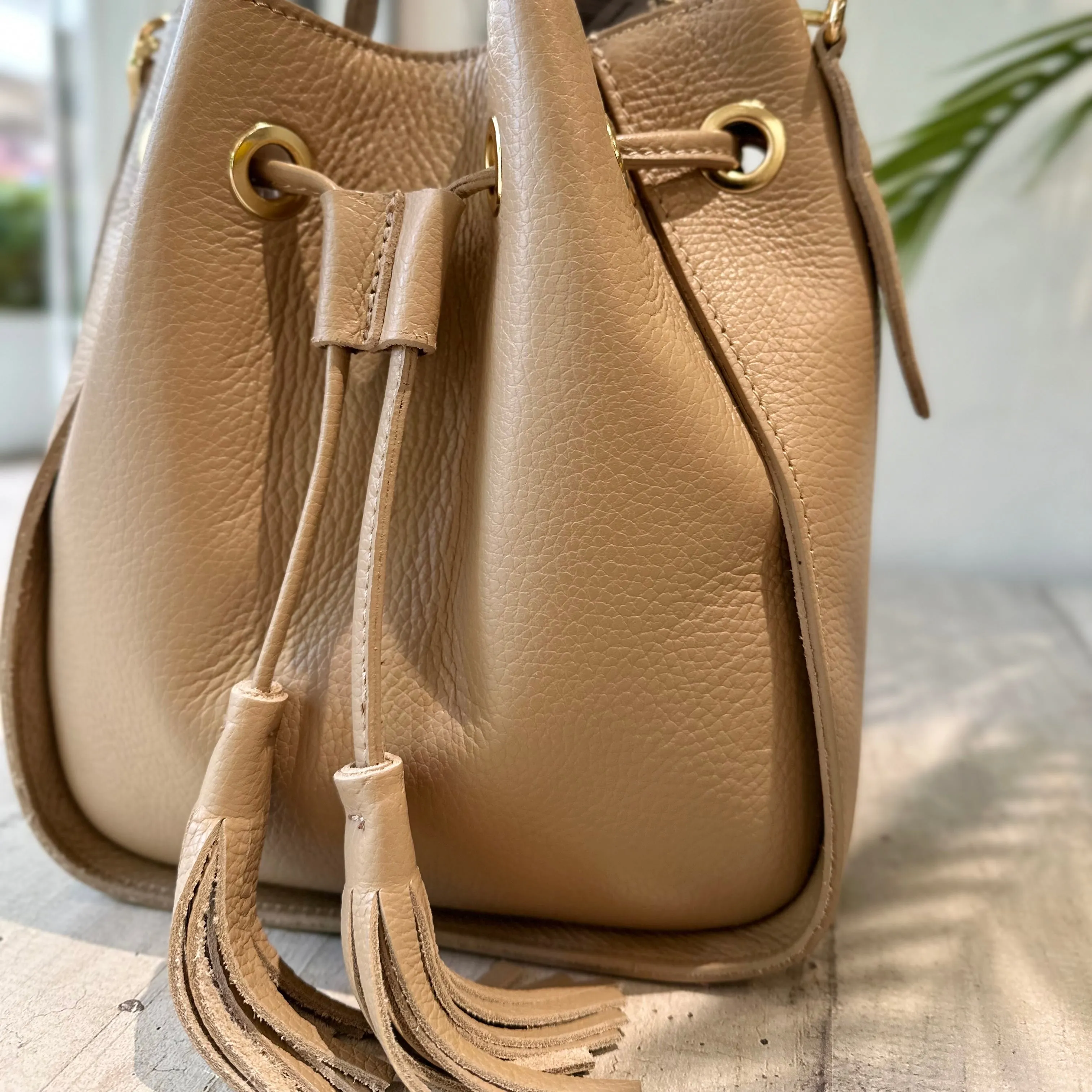 Borsa Secchiello Beige in Pelle Bottalata Nappine e Tracolla VERA PELLE
