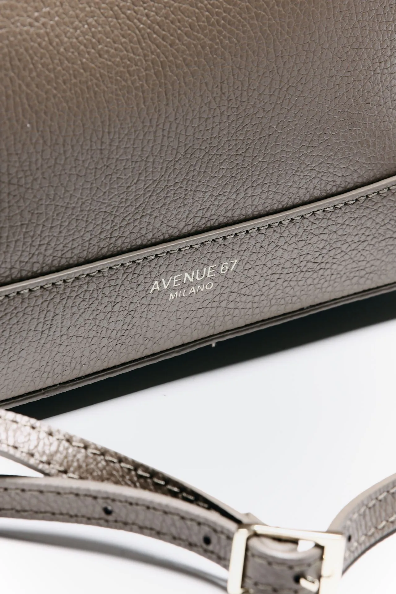 Borsa secchiello FILIPPA in pelle fango 