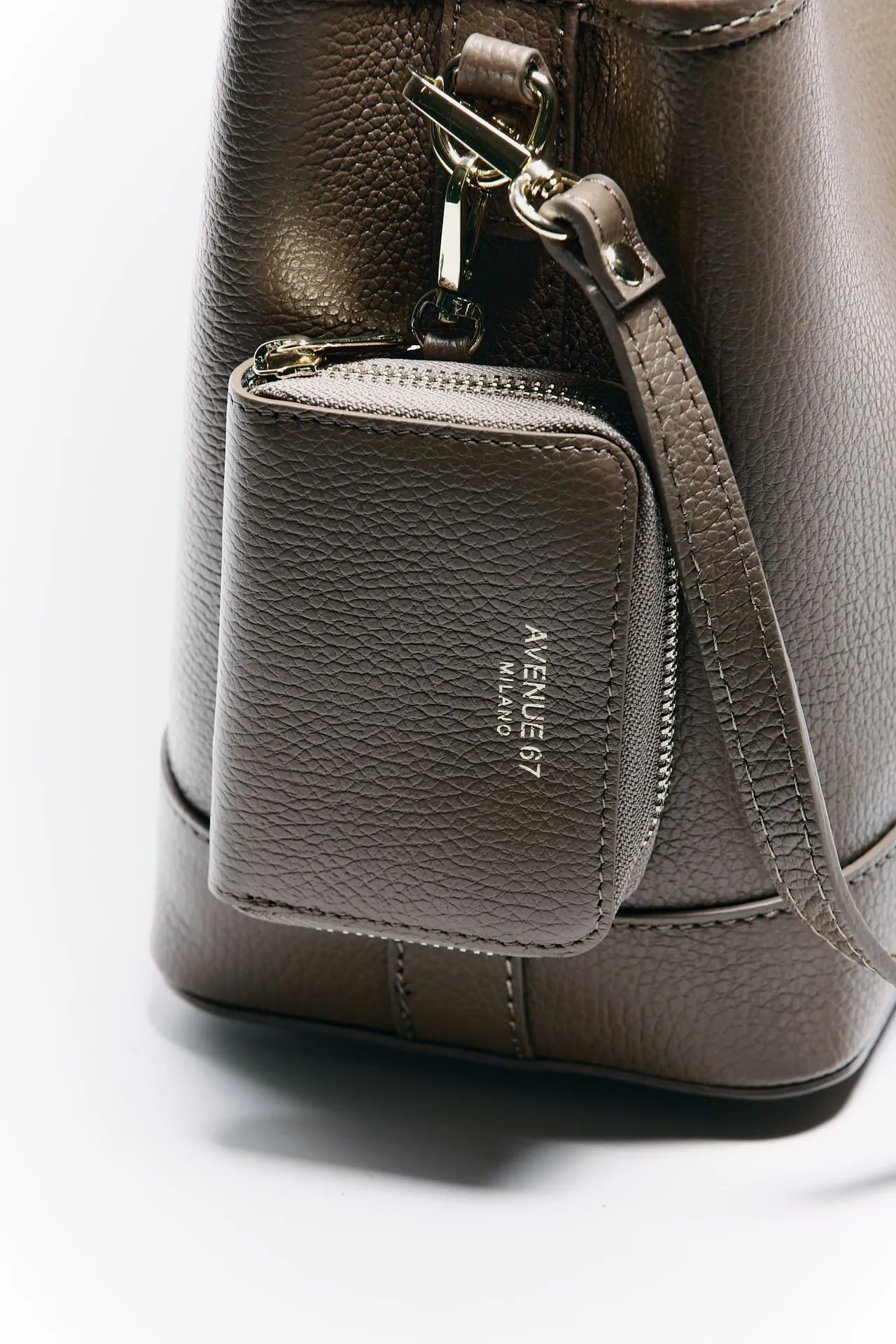 Borsa secchiello FILIPPA in pelle fango 