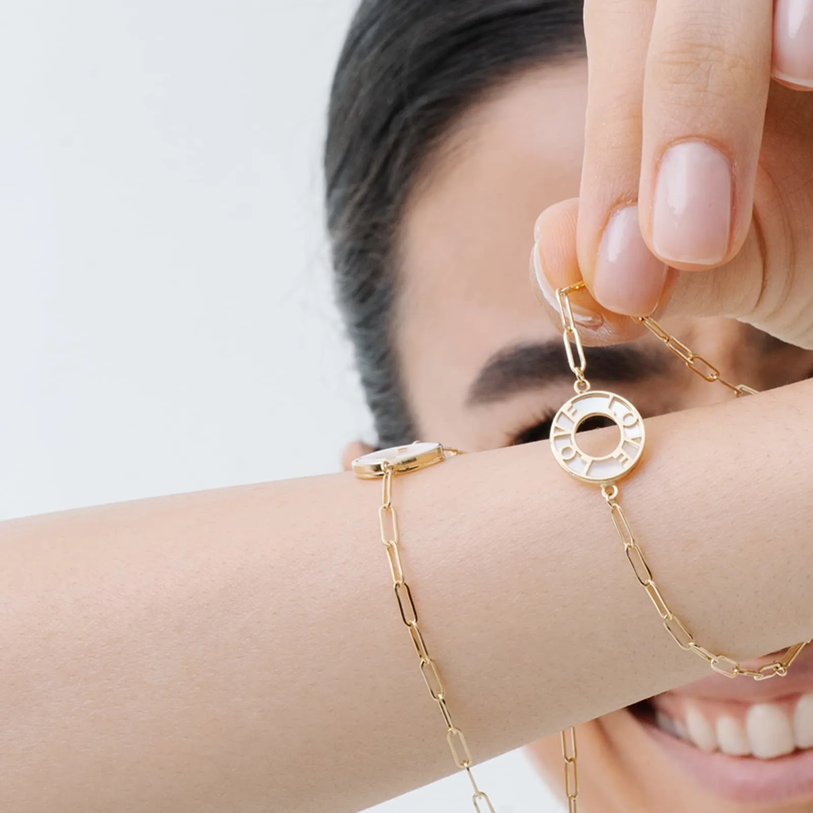 Bracciale in oro con scritta LOVE