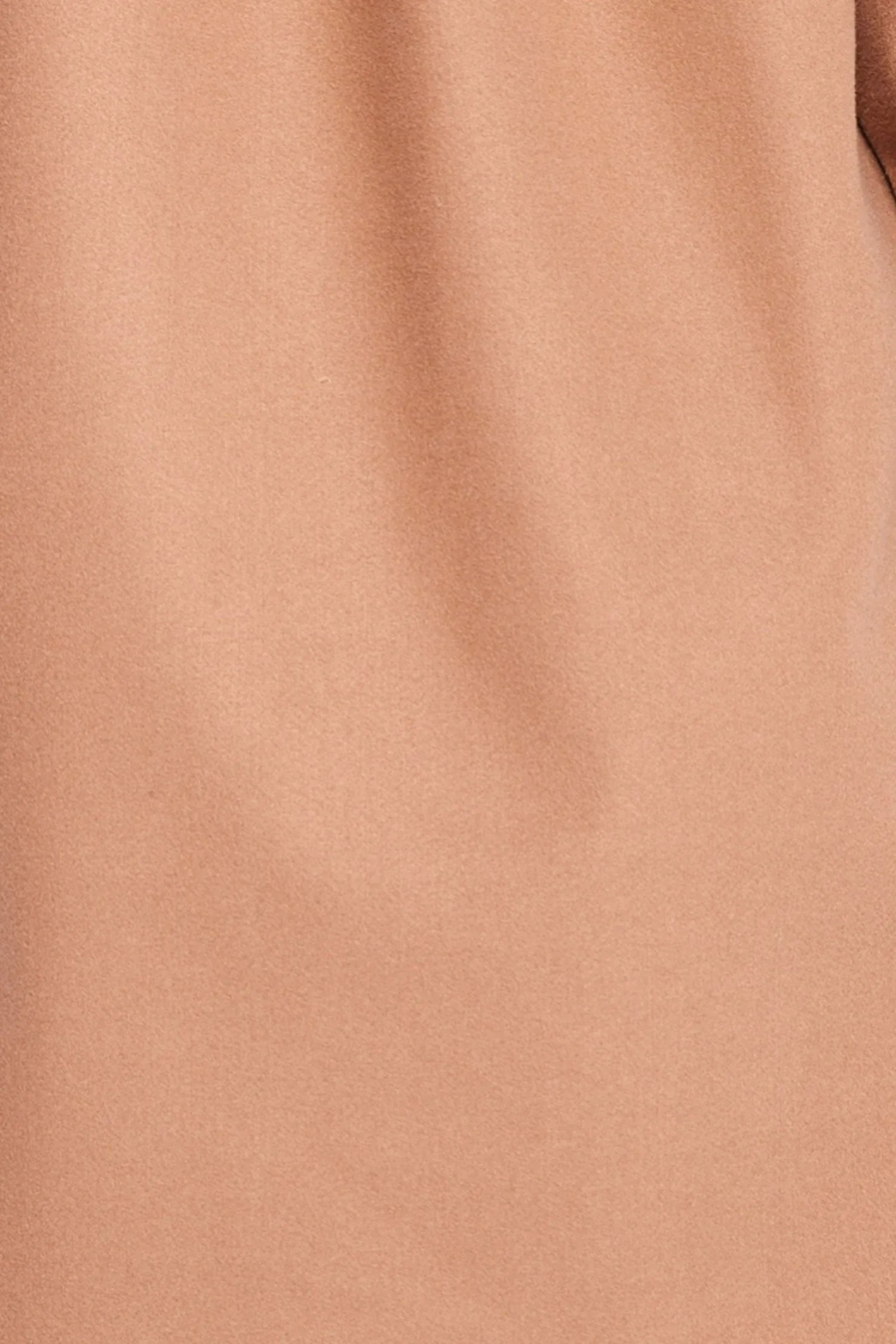 Cappotto beige con bottoni