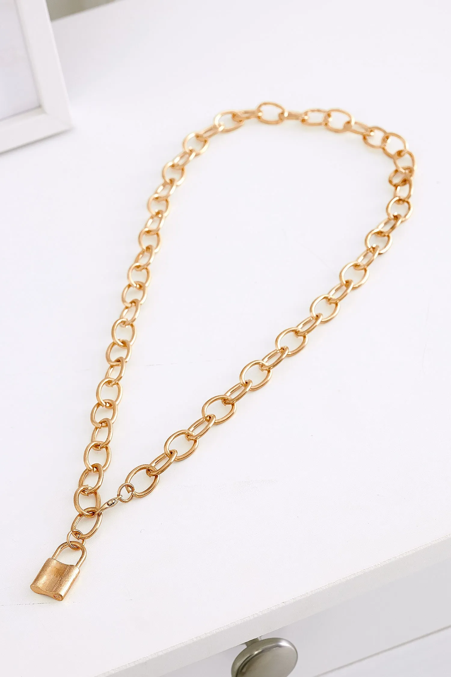 Collana oro in catena con lucchetto