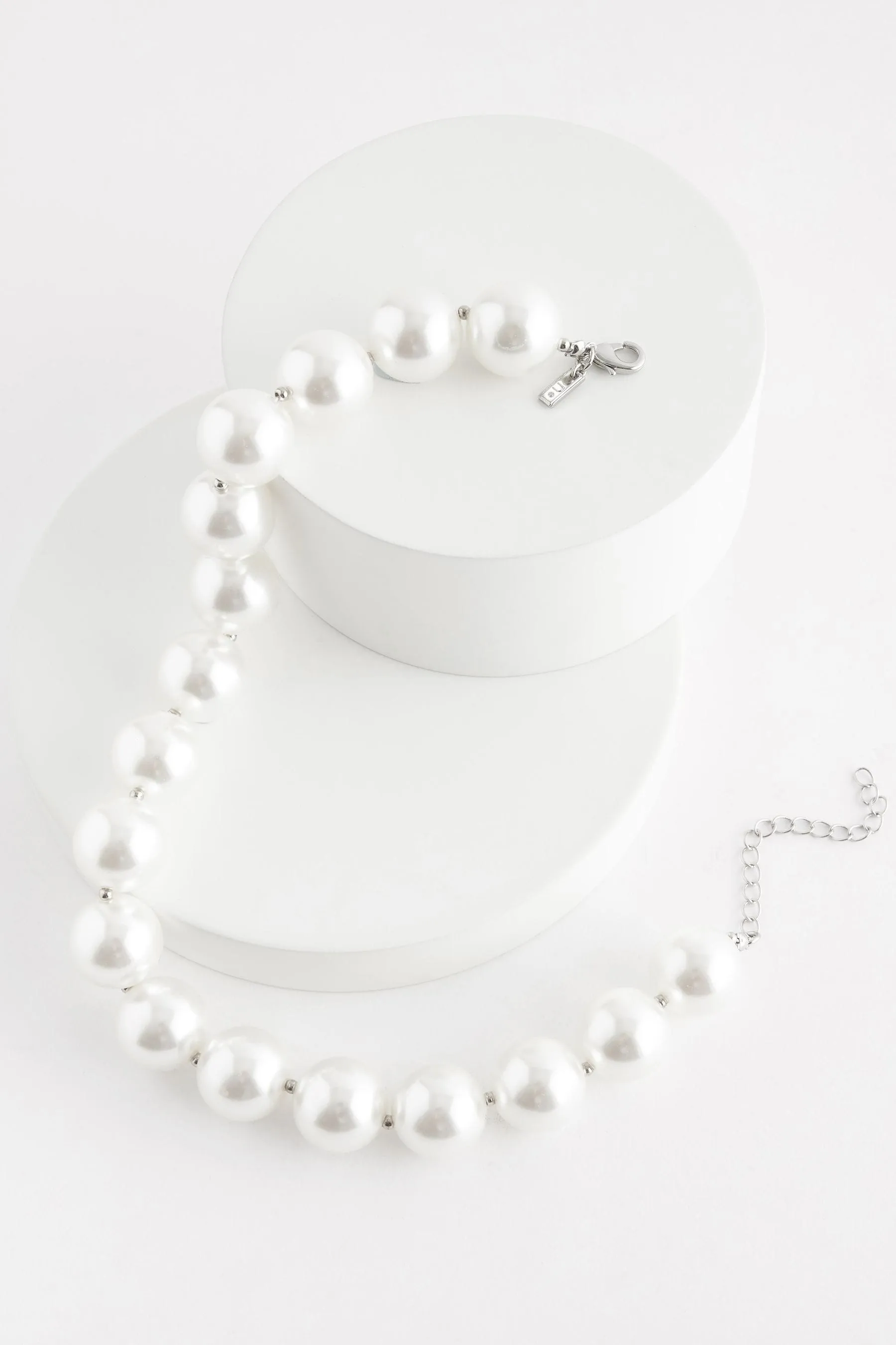 Colore argento  - Collana grande con perle
