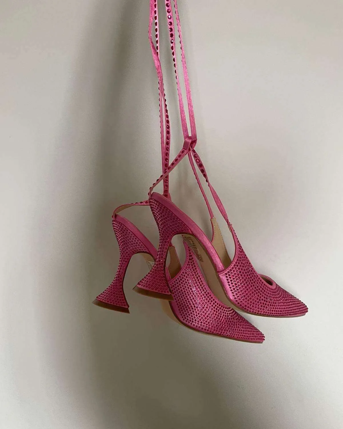 Decolleté a punta allacciate con strass - Rosa