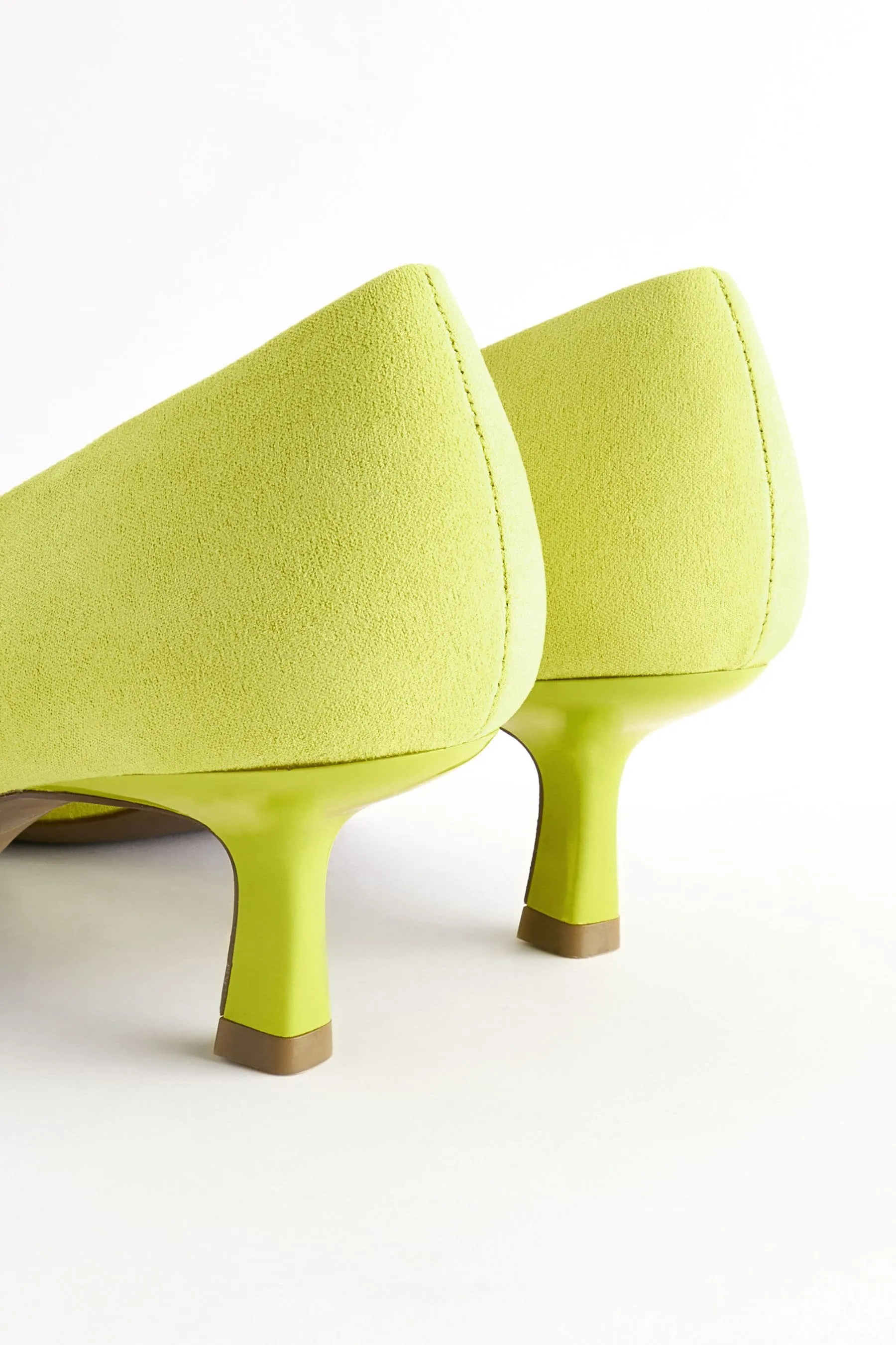 Forever Comfort - Scarpe con tacco a rocchetto e finiture con gioielli