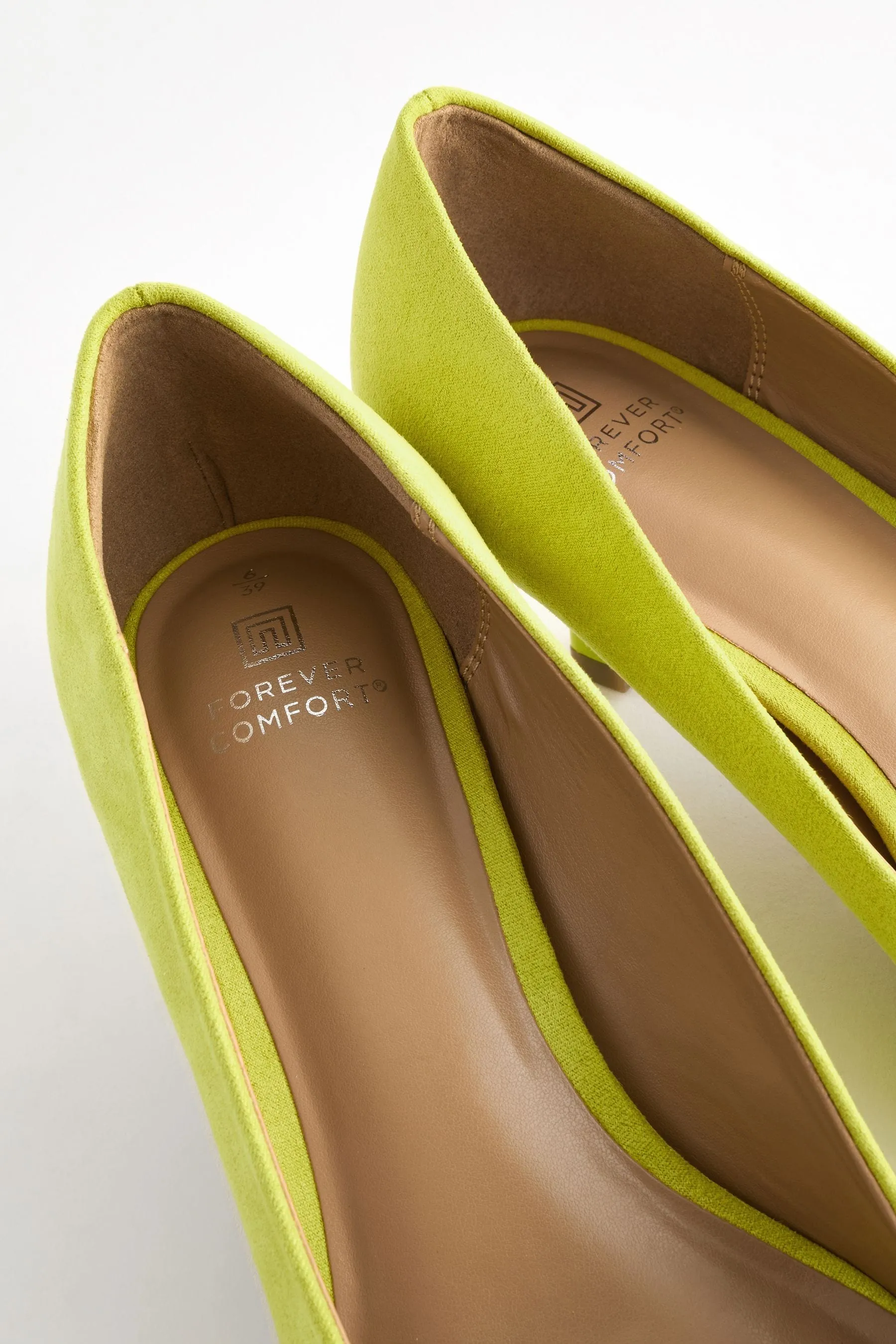 Forever Comfort - Scarpe con tacco a rocchetto e finiture con gioielli