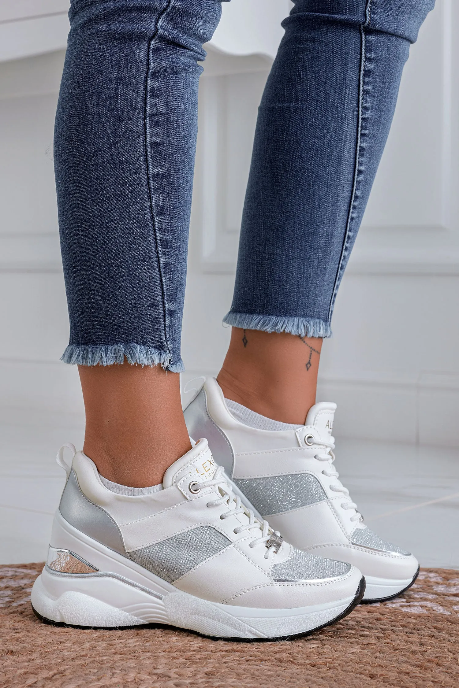 FREYA - Sneakers bianche Alexoo con inserti glitter argento