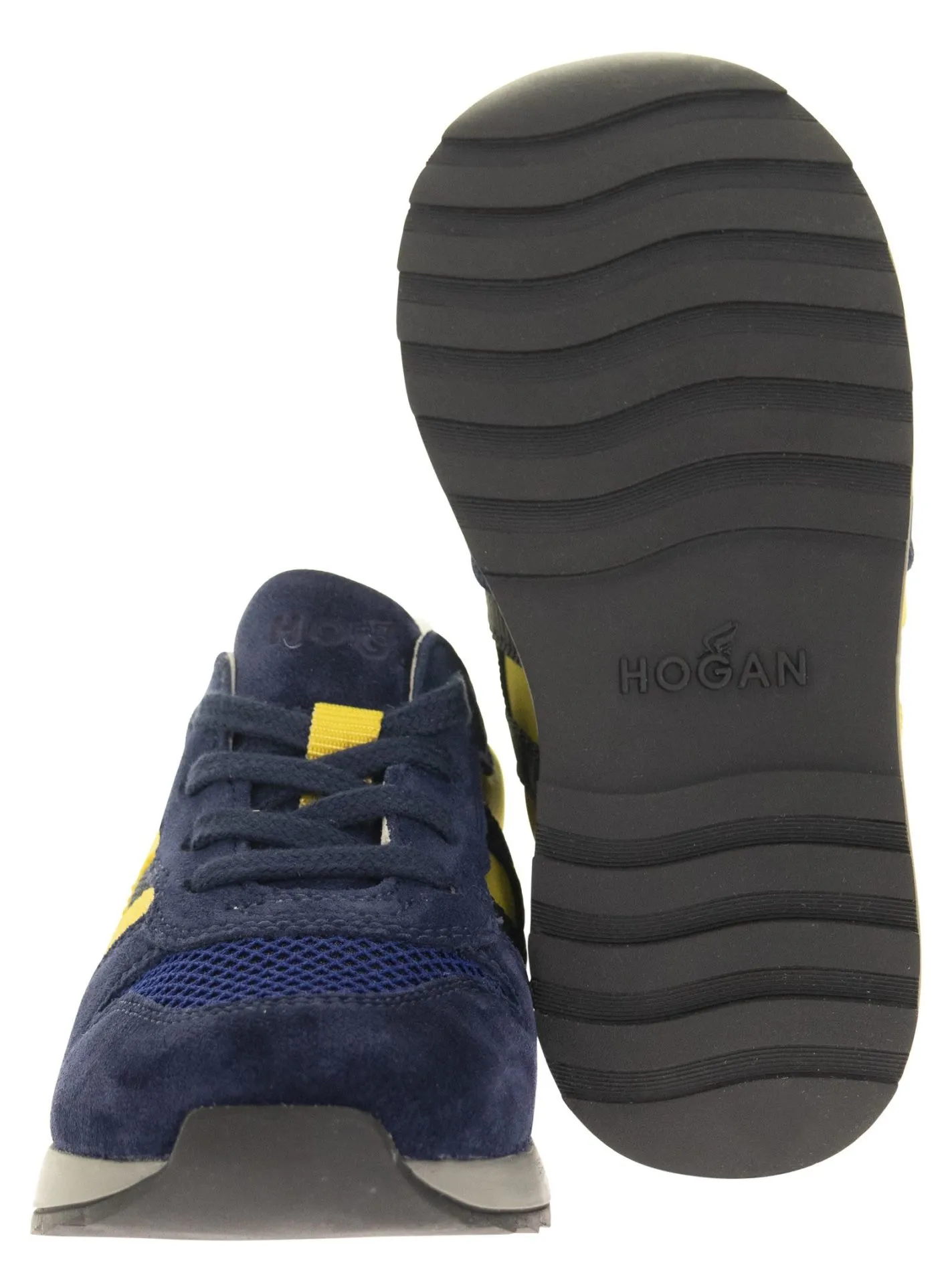 J484 – Sneakers