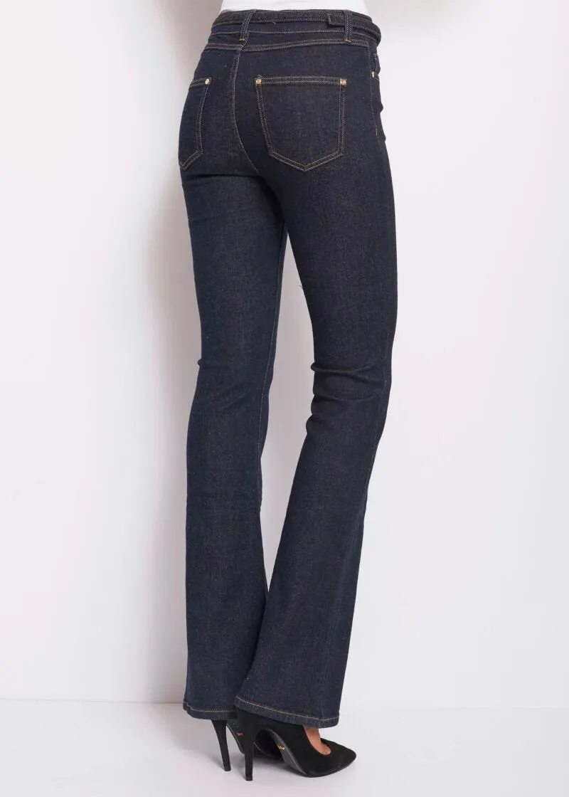 Jeans a campana con cintura