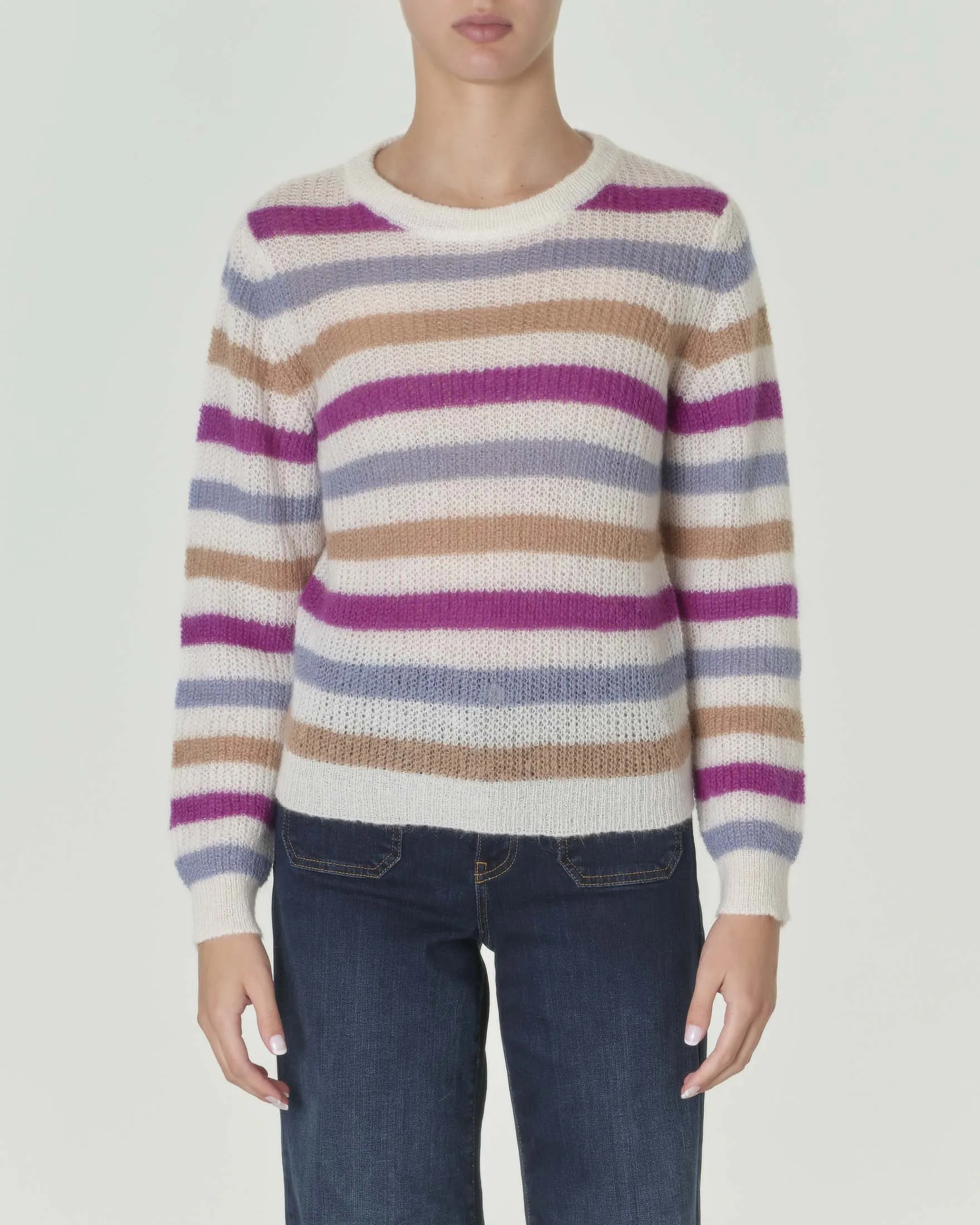 Maglia bianca in mohair a righe ciclamino, azzurro e color cammello