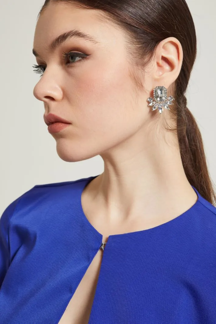 Orecchini con maxi strass