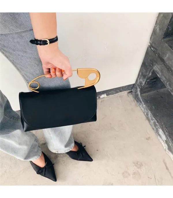 Pochette maxi spilla