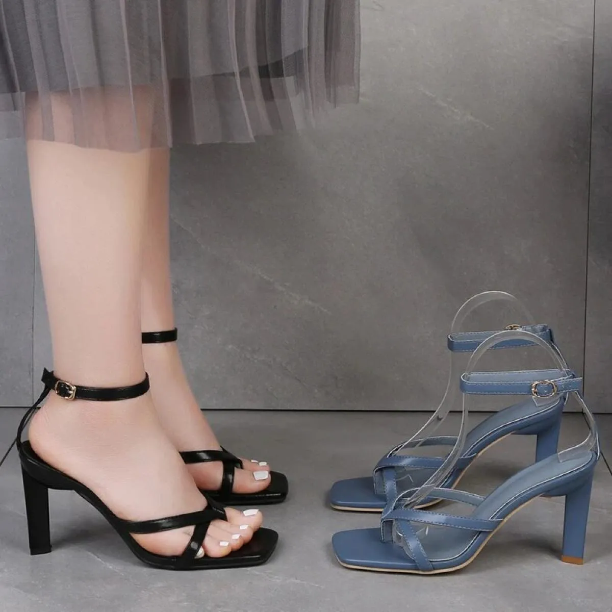 Scarpe Per Le Donne 2023 Moda Cinturino Alla Caviglia Sandali da donna Estate Punta Quadrata Fibbia Scarpe Da Sera Delle Signore