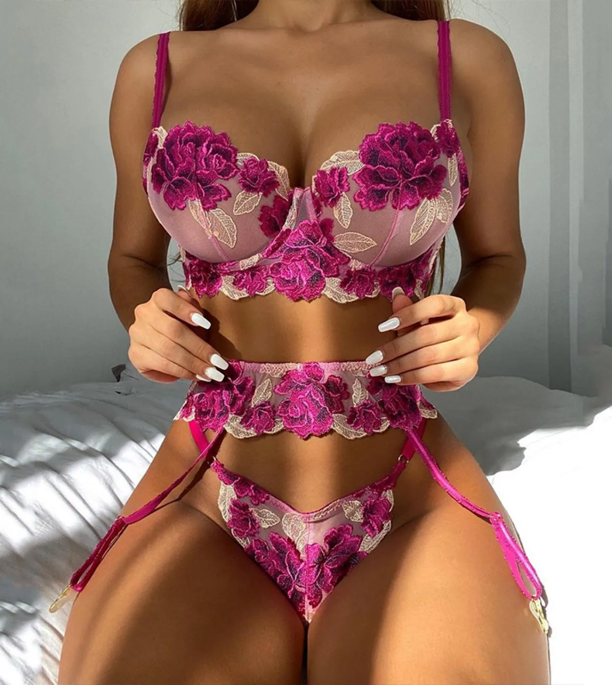 Set reggiseno in pizzo ricamato a 3 pezzi Set reggiseno floreale da donna con ferretto  set intimo perizoma Set di biancheria i