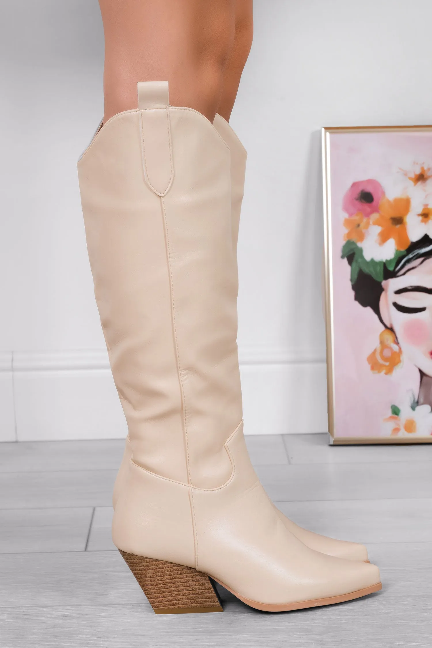 Stivali beige camperos con tacco comodo