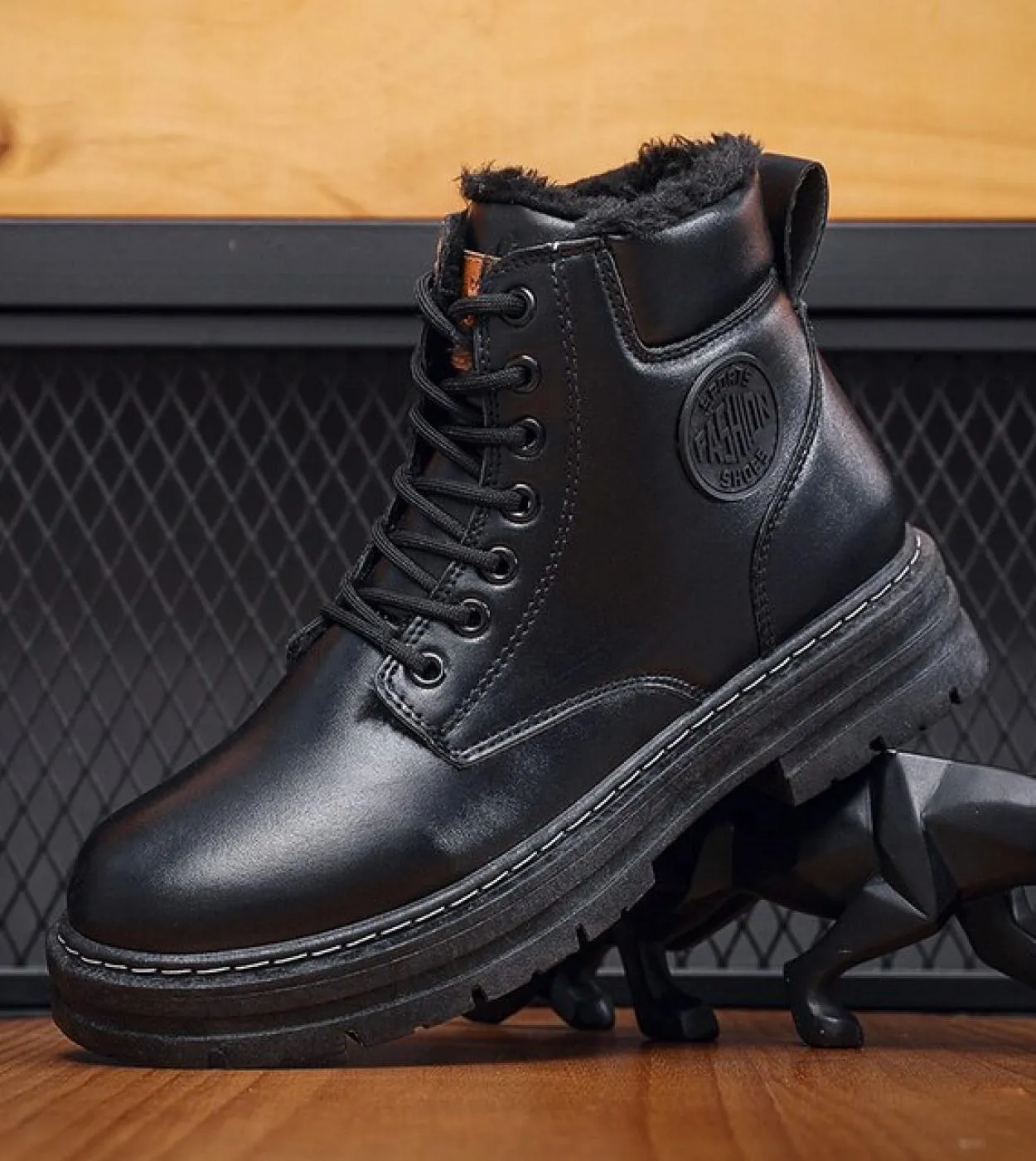 Stivali corti da uomo 2022 Stivali corti da uomo autunno inverno Stivali nudi da uomo in pelle PU Scarpe da moto con suola spess